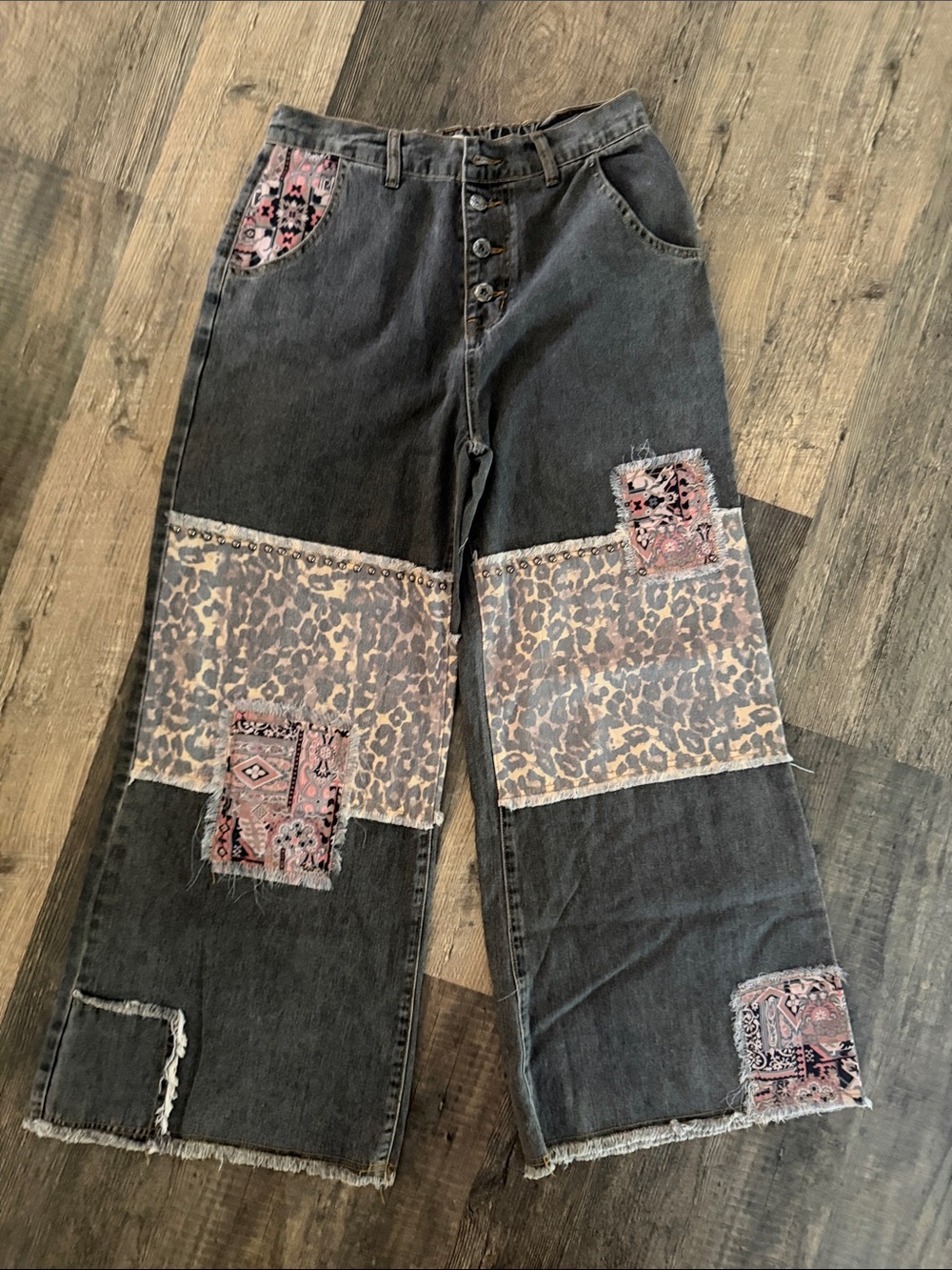 POL Black Wide-Leg Patchwork Jeans with Pink Accents sz M
